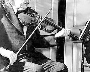 Albert Einstein playing Oxford Violin