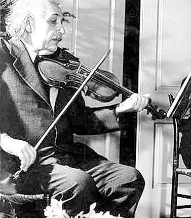 Albert Einstein playing Oxford Violin