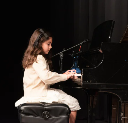Five Reasons Why Playing Piano Is Good For You 001