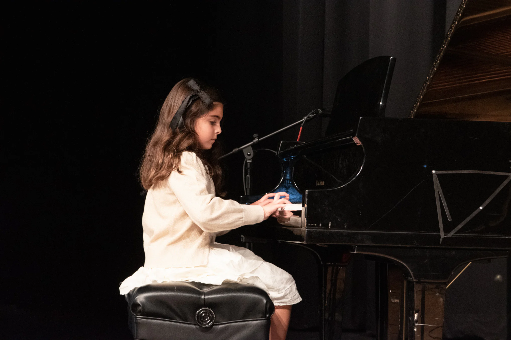 Five Reasons Why Playing Piano Is Good For You 001